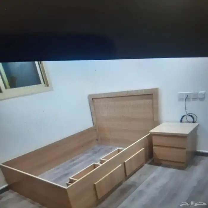 Wooden male assembly and disassembly maintenance 1