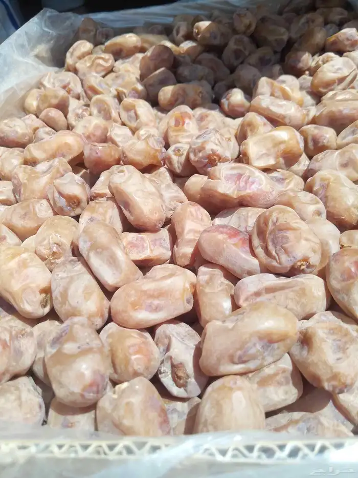 يوجد لدينا تمور فاخره للبيع اخلاص 3