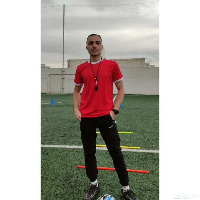 مدرب كرة قدم للفئات السنية 0