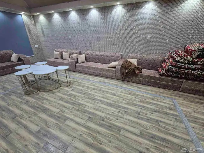 طقم كنب نظيف للبيع 0