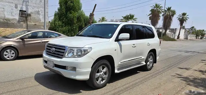 لاندكروزر موديل 2010 فل كامل الممشى 380 كم شدبلد 4
