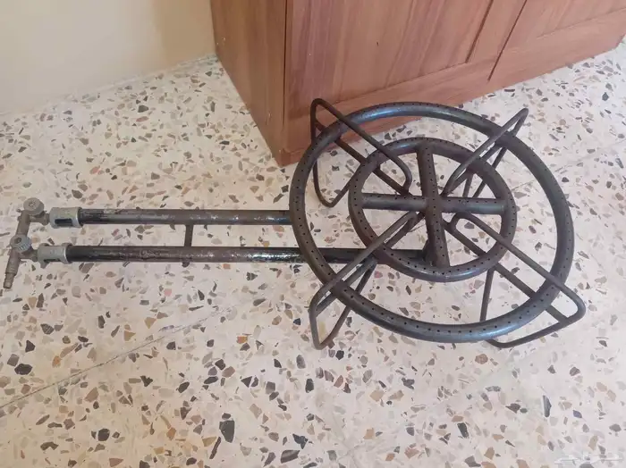 عينين غاز شغال وقديم جدا نوع الأول بحاله طيبه 0