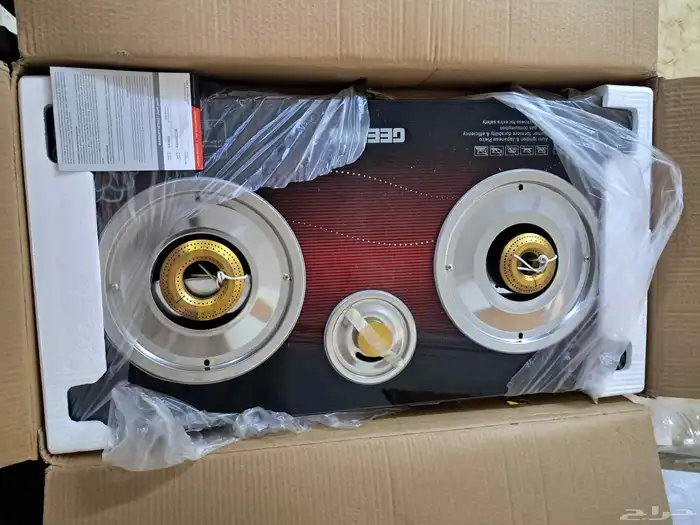 Geepass 3 Burner Gas Stove with Glass Top. 0