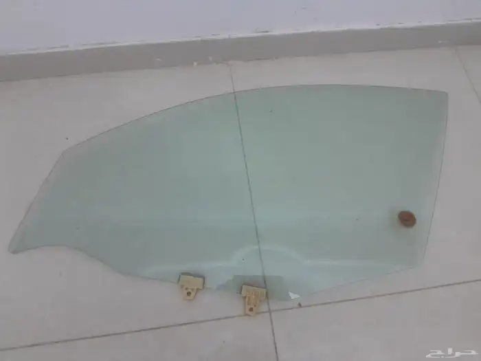 زجاج صني وكالة 2003 جهة السائق 0