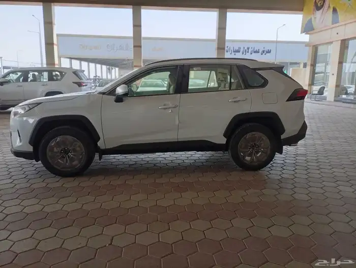 تويوتا راف فور LE بنزين دفع رباعي 2025 2