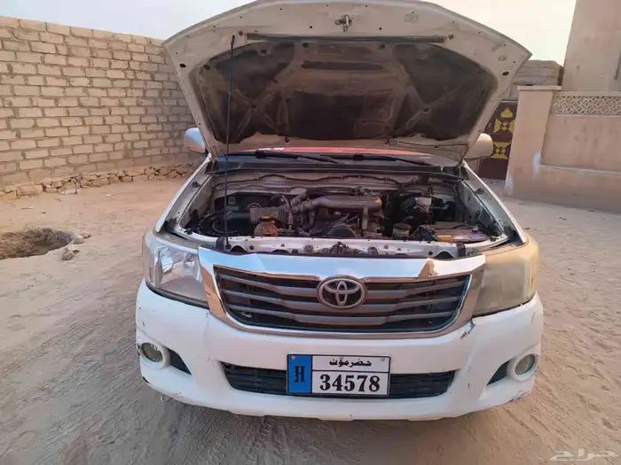 هايلوكس تايوتا ديزل ذبل 2012 حضرموت الوادي 7