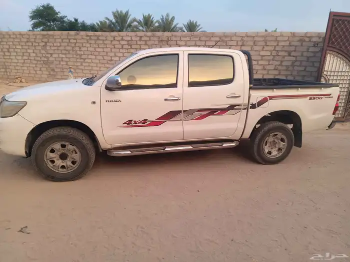 هايلوكس تايوتا ديزل ذبل 2012 حضرموت الوادي 1