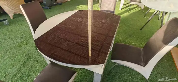 طلولة طعام لها عدة وضعيات 3