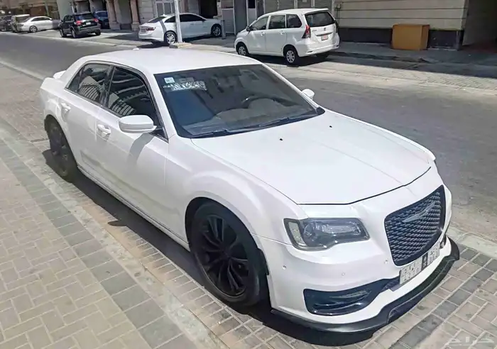 كريزلر c300 2013 6
