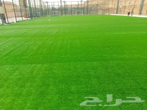 تصميم وأنشاء ملاعب كرة قدم و صيانتها 6