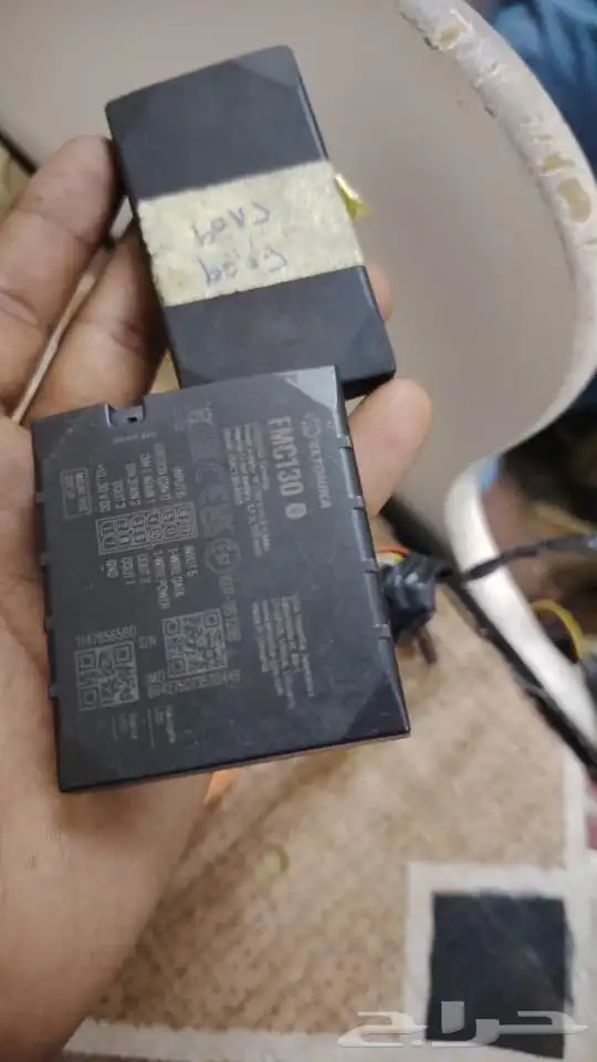 فني تركيب أجهزة تتبع وحساسات الوزن 1