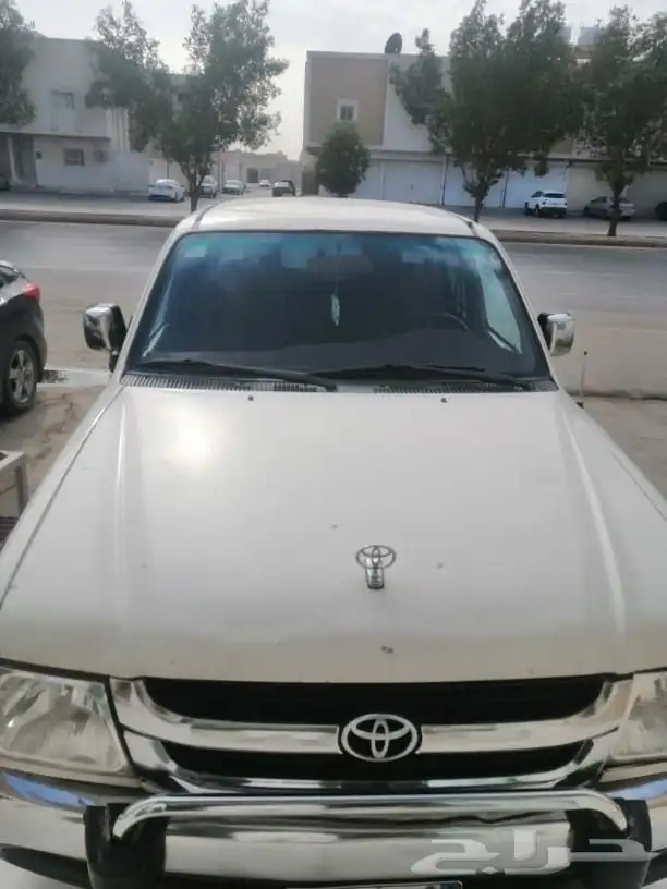 Toyota Hilux 2004 1
