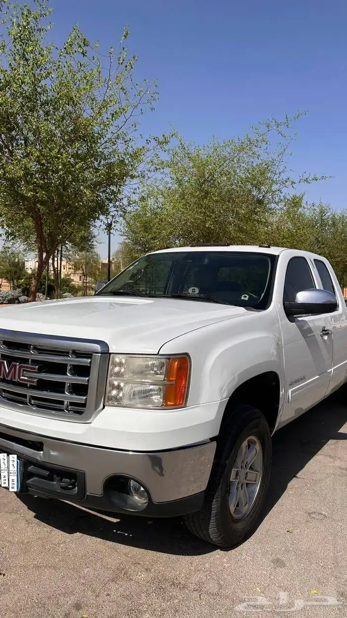 جمس سييرا غماره ونص Z71 2011 وارد الجميح 0