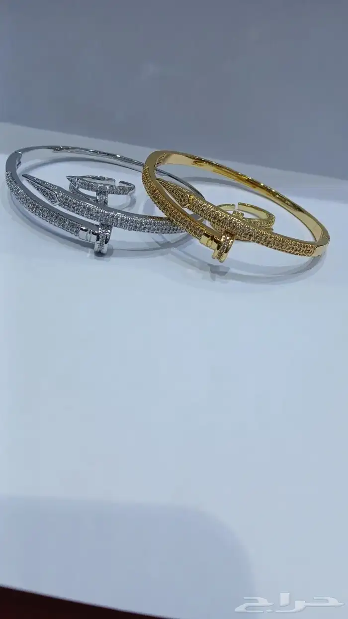 إسوارة أنيقة مع خاتم 8