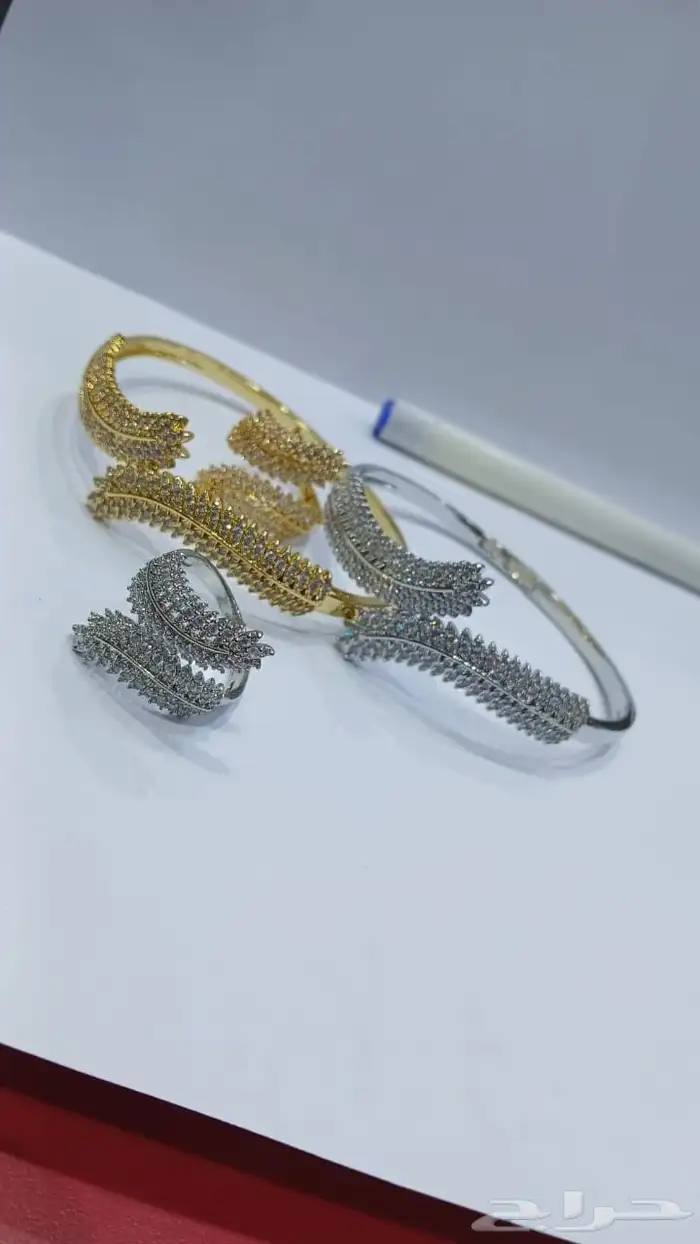 إسوارة أنيقة مع خاتم 47