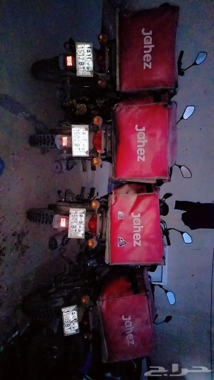 للبيع عدد 9 دباب استخدام بسيط بحالة جيدة السعر للدباب الواحد 1