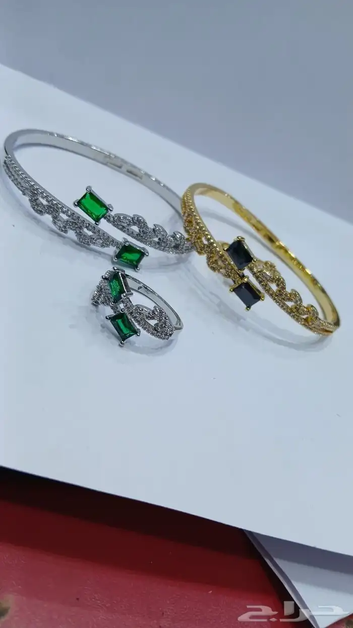 إسوارة أنيقة مع خاتم 35