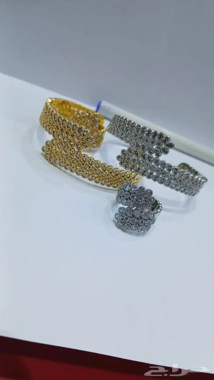 إسوارة أنيقة مع خاتم 42