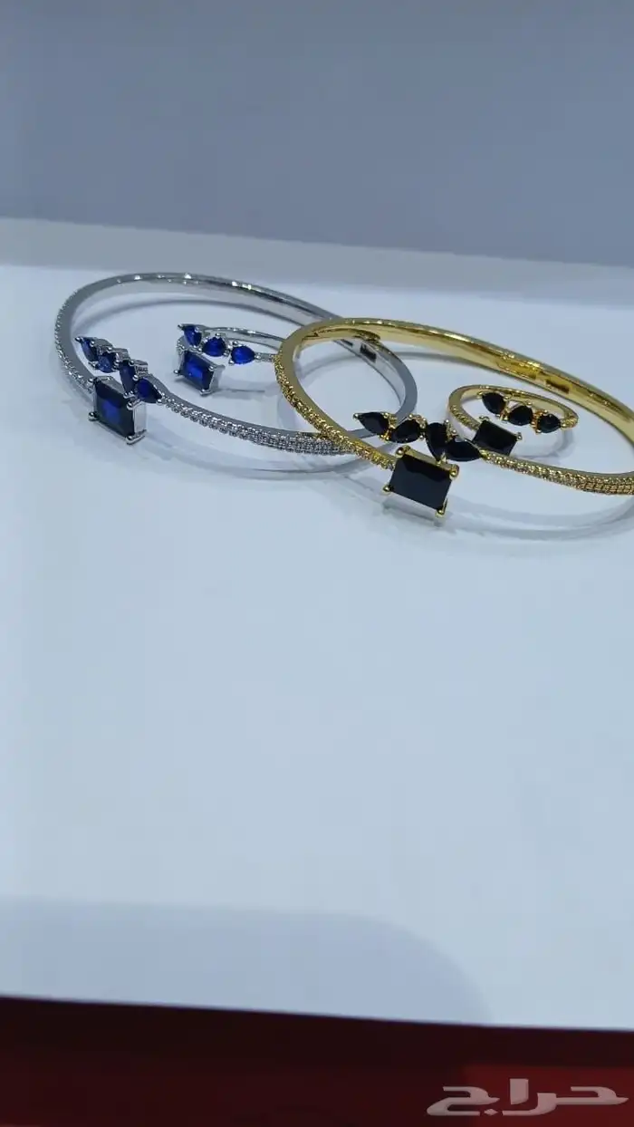 إسوارة أنيقة مع خاتم 13