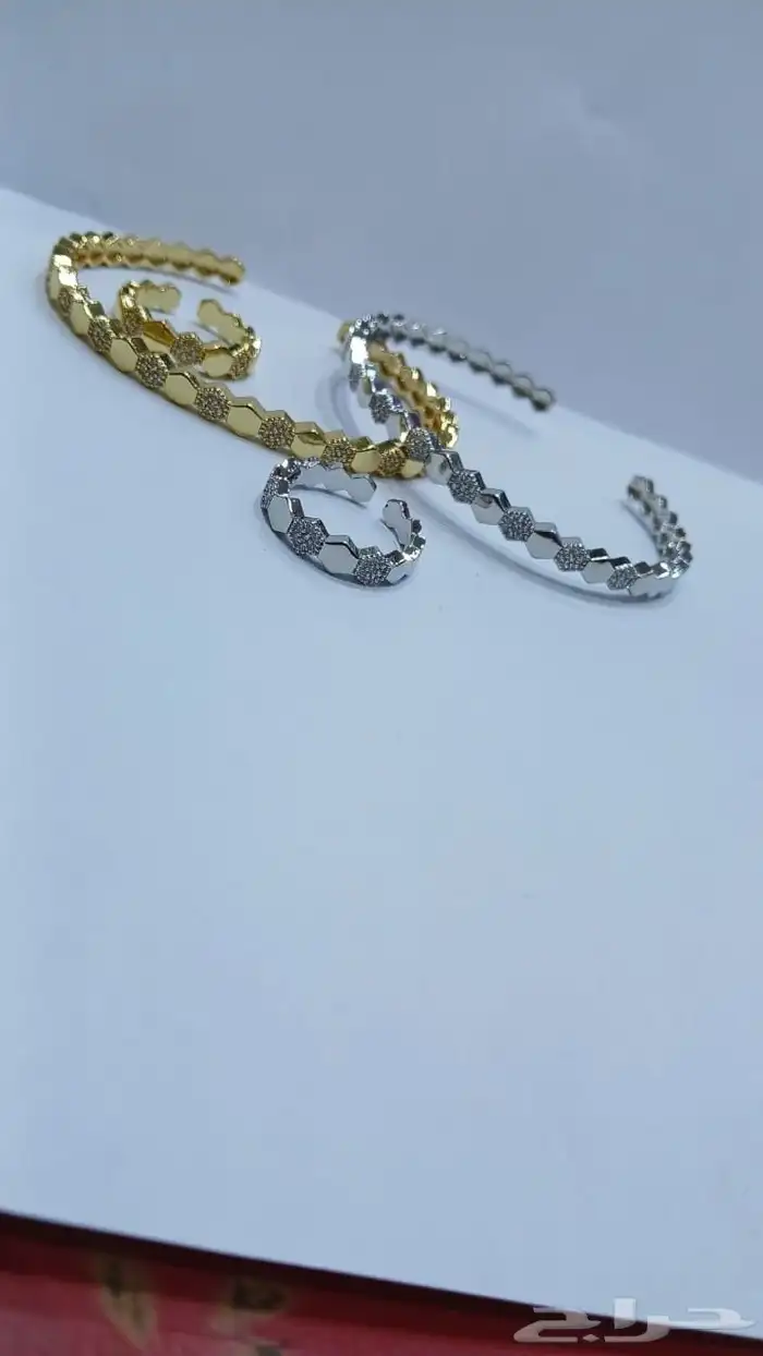 إسوارة أنيقة مع خاتم 31