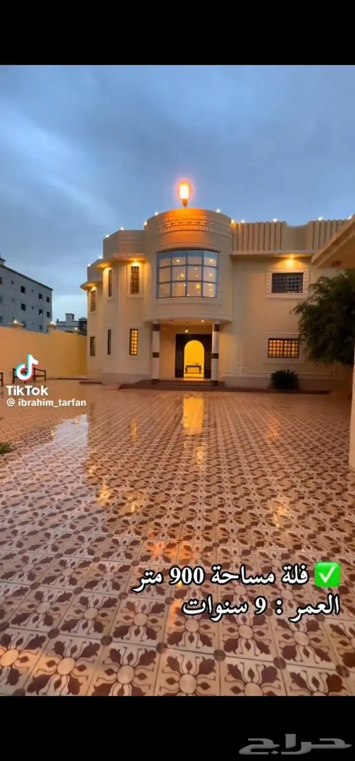 فلة اشبه بالقصر مساحتها 900 وضيافة خارجية 3