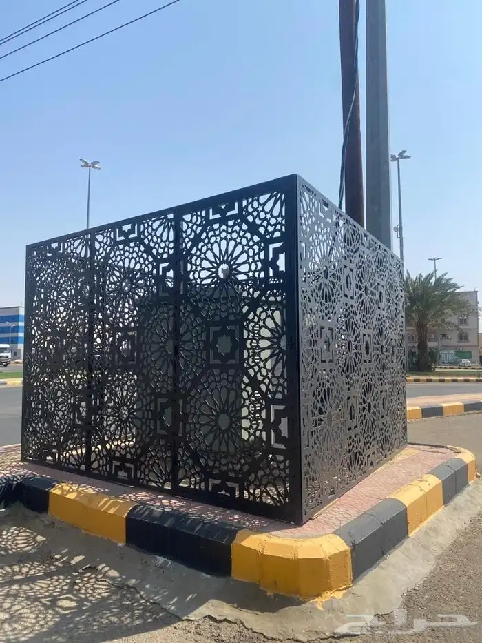 تجهيز وتركيب غرف الكهرباء المولدات واغطيه مكيفات مع الزخارف 3