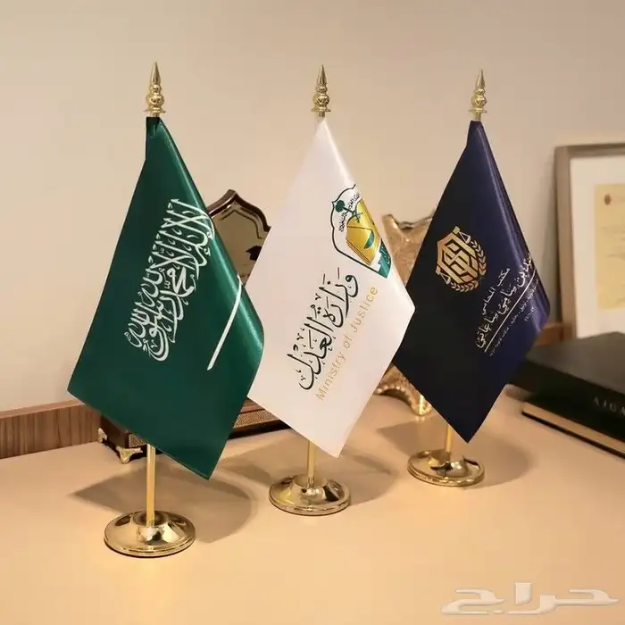 لوحات اكرليك فولدرات اكرليك مكاتب لوحات حديد اعلام ورق رسمي 3