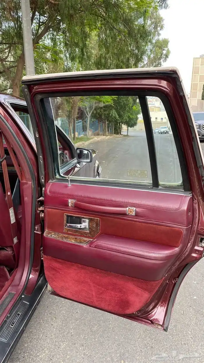 لنكون تاون كار 1990للبيع او البدل 9