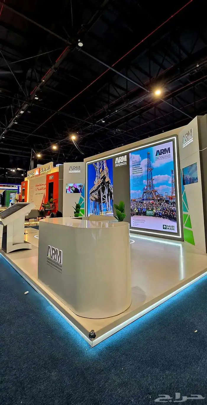 تصميم وتنفيذ بوثات احترافية   شاشات LED 4