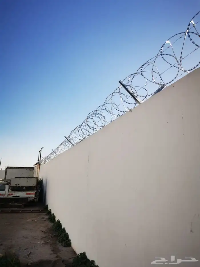 نقوم بتوريد وتركيب الشبوك الزراعيه والسياجات الامنيه 0