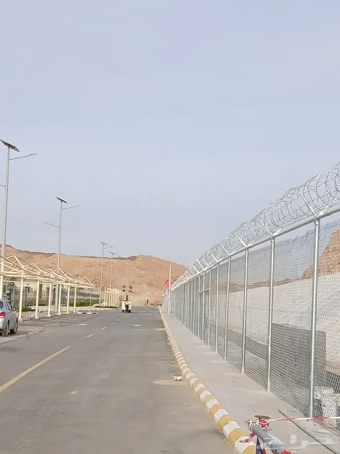 متخصصون في جميع نواع شبوك 8