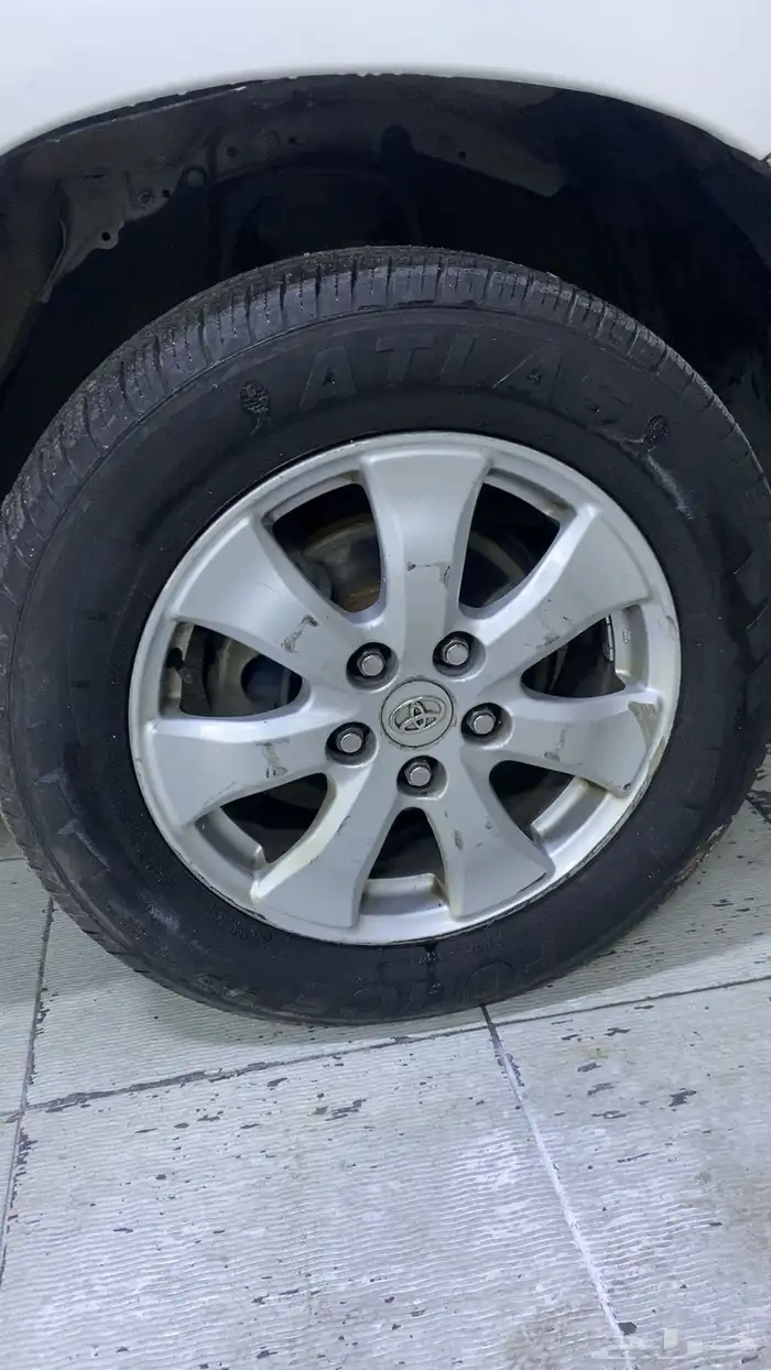 كفرات هايلكس2015 4 جنوط و4 كفرات والله مدري وايش شركتها 0