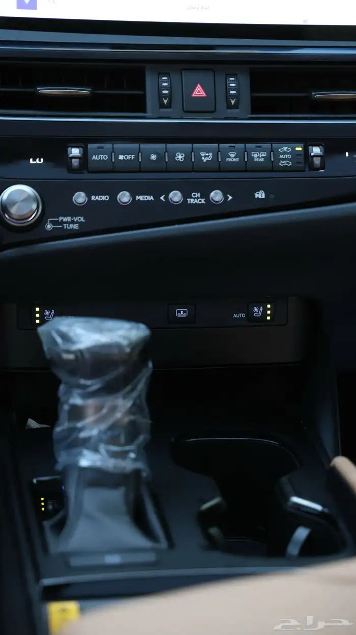 لكزس ES350 .. ( شبه جديد ) 38