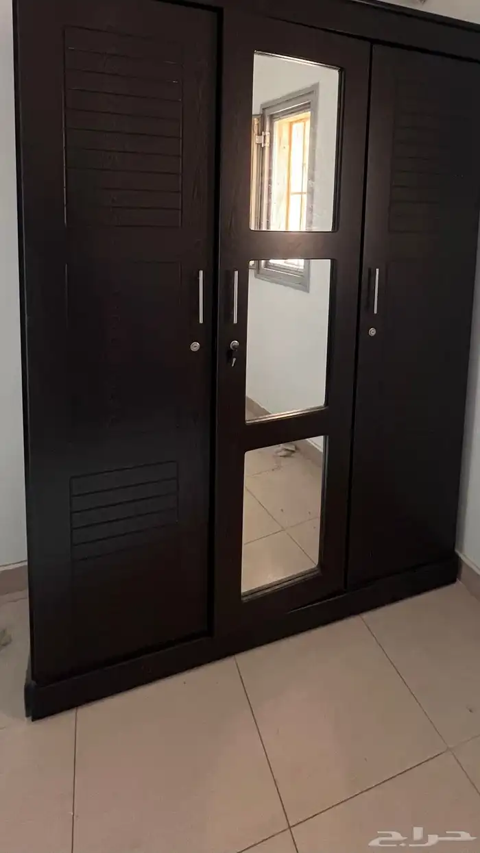 دولاب شيك وعملي 0