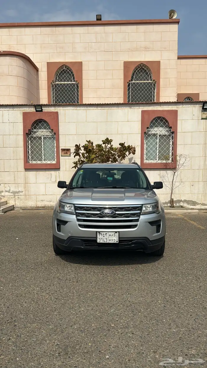 اكسبلورر 2018 نظيف V6 دبل تنفس طبيعي 2