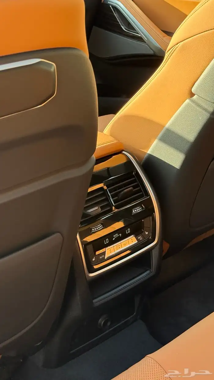 بي ام x6 2024 10