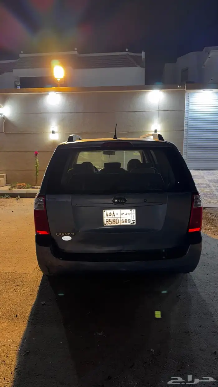 كيا كرنفال 9