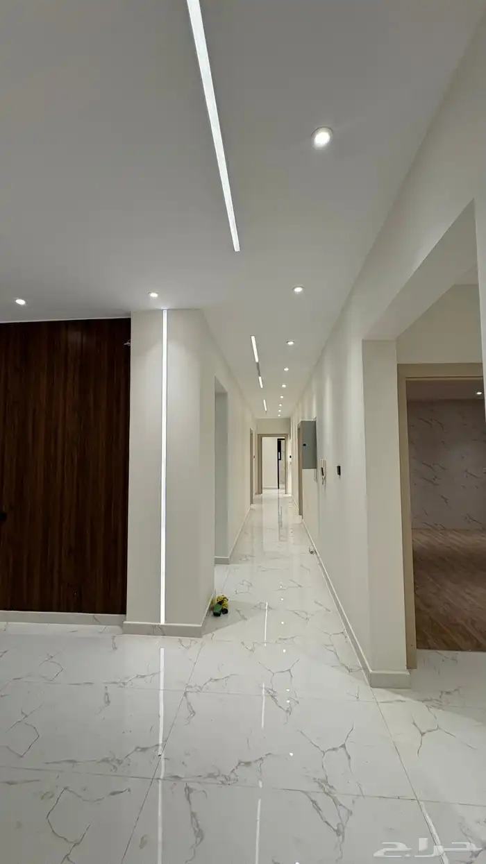 للبيع شقه دور ارضي 10