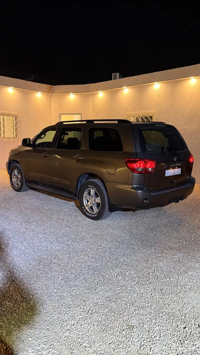 اسكويا 2011 اول مالك 0