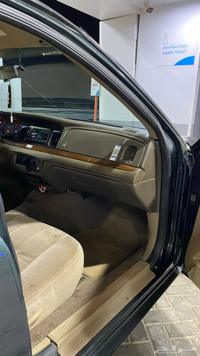 فورد فكتوريا 2003 9