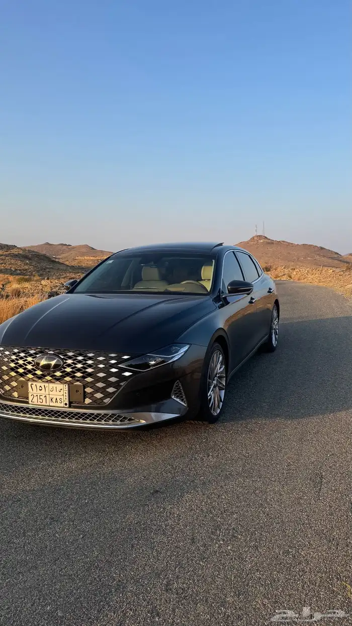 ازيرا وارد كوريا ممشى قليل 1