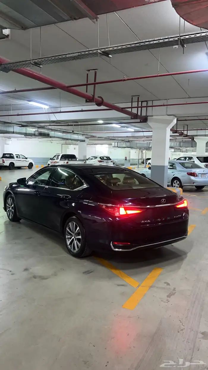 لكزس ES 250 2021 8