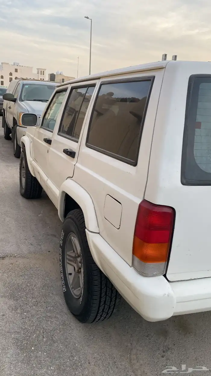 للبيع جيب شيروكي موديل 1998 نظيف استخدام شتوي فقط 1