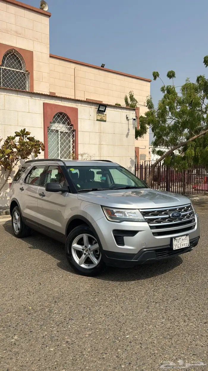 اكسبلورر 2018 نظيف V6 دبل تنفس طبيعي 1