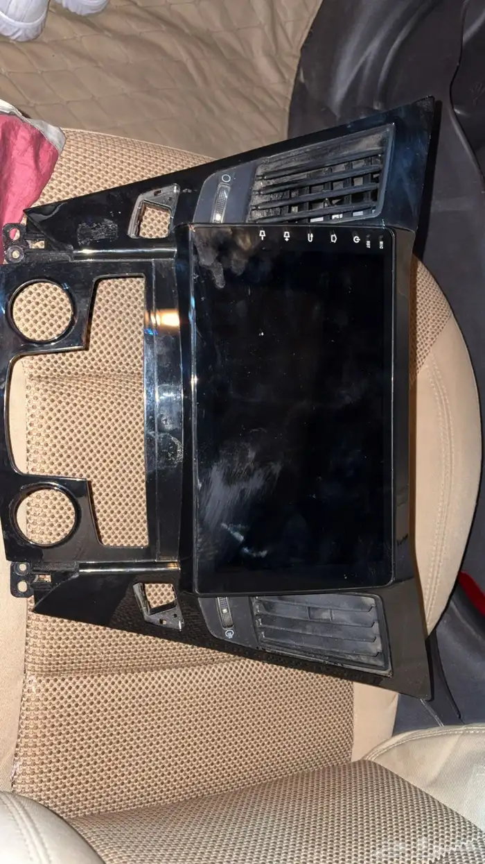 مسجل سوناتا 2011 شاشه مع الديكور و ريش مكيف 2