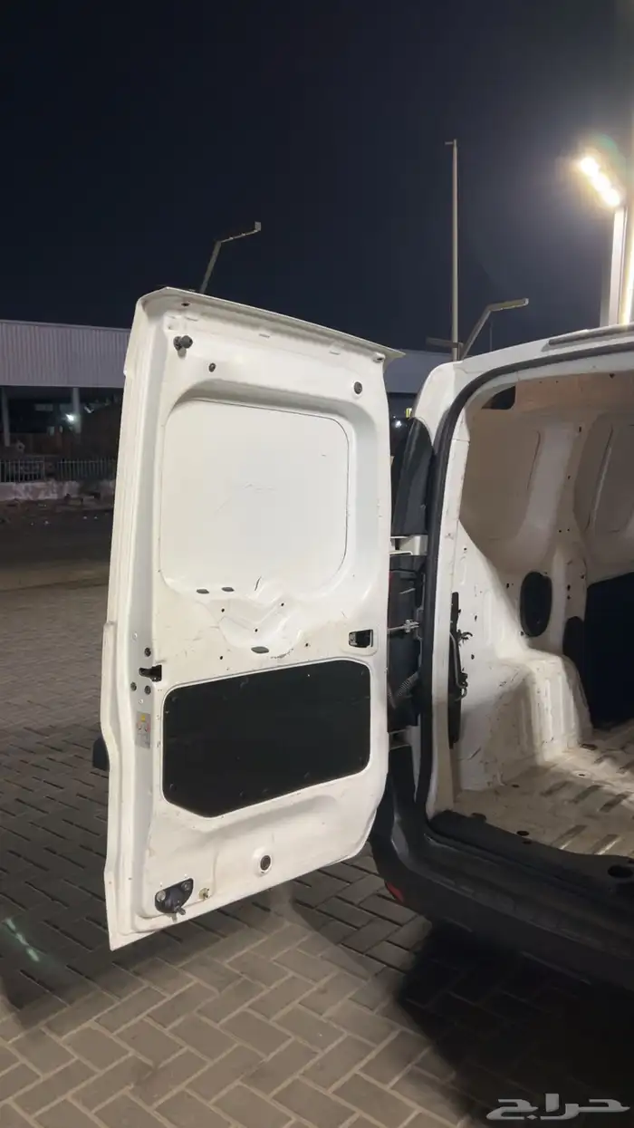 دوكر فان 2019 12