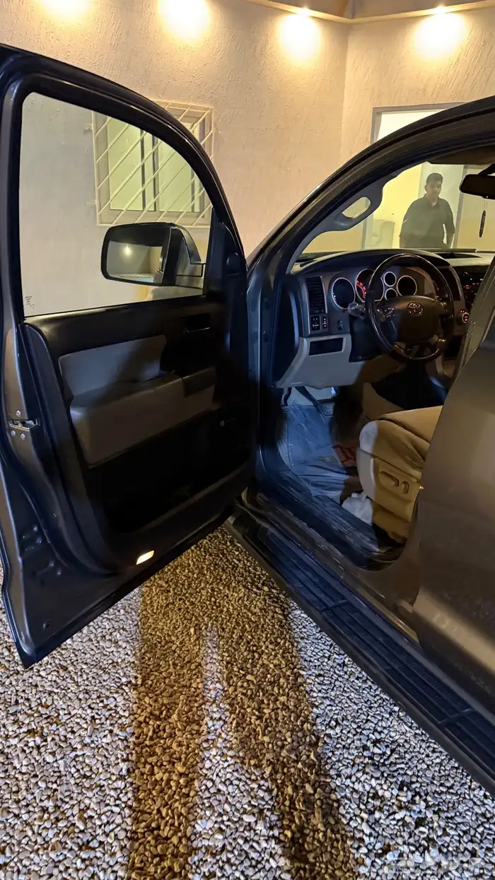 اسكويا 2011 اول مالك 12