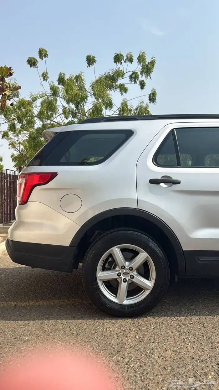 اكسبلورر 2018 نظيف V6 دبل تنفس طبيعي 11