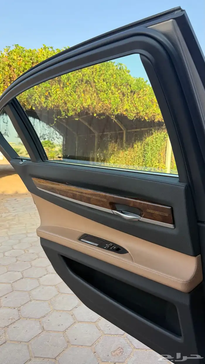 BMW 730 وارد ناغي مالك أول عداد 168 الف فقط 24