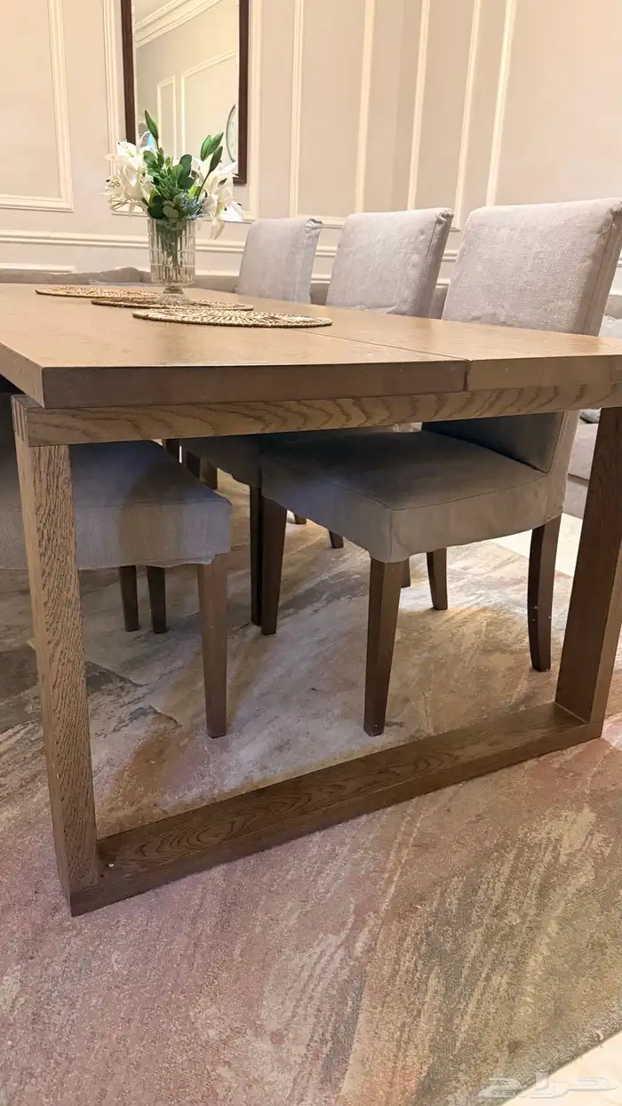 طاولة طعام من ايكيا فخمه مع 8 كراسي 1